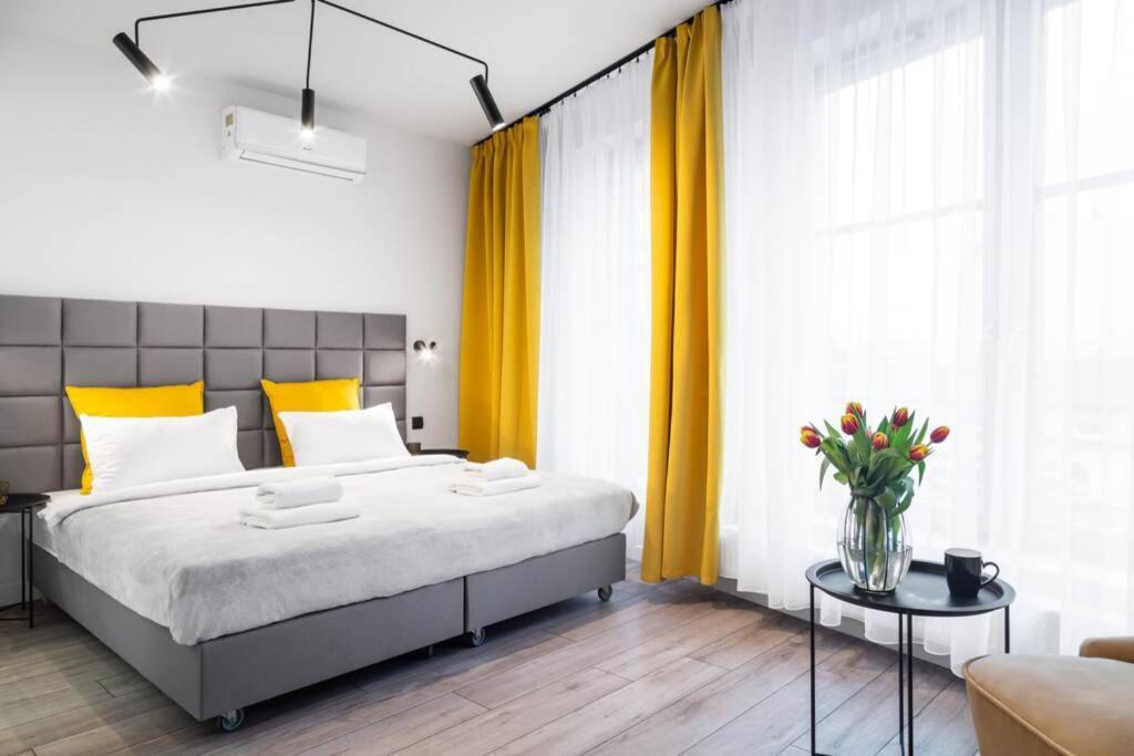 Househost Apartment: Miodowa 42/8B Street Krakow Exterior photo